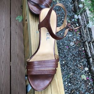 Biviel Brown sandle leather upper